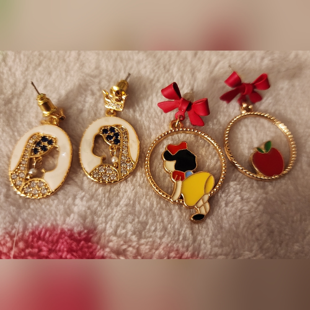 Disney Snow White Earring Bundle